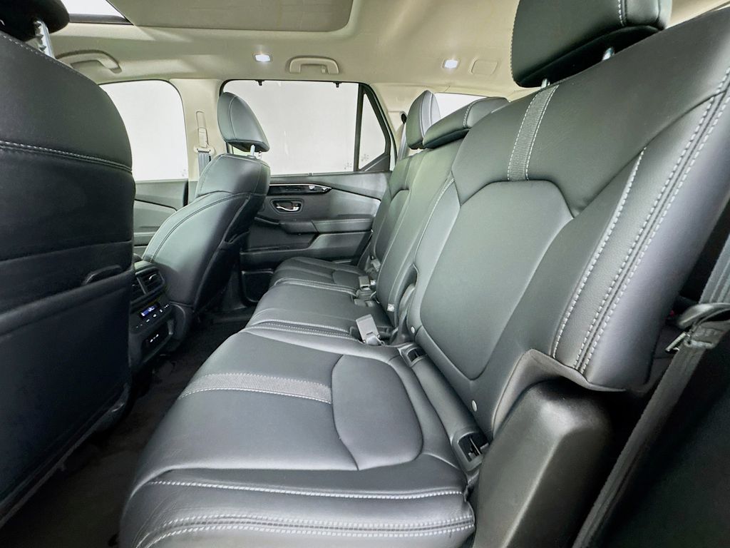 Used Car 2025 Honda Pilot  Touring For Sale Under $50,000 In Austin, Texas