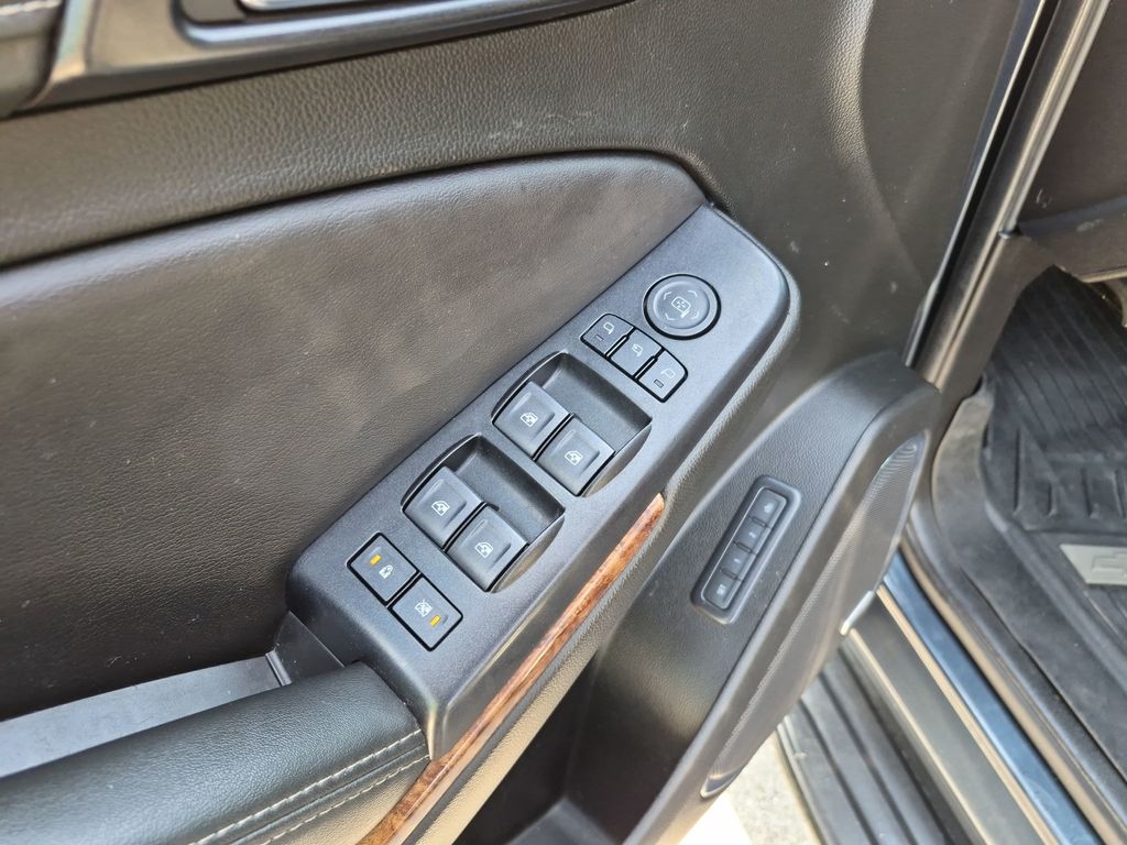 Used Car 2019 Chevrolet Suburban  Premier For Sale Under $30,000 In Austin, Texas
