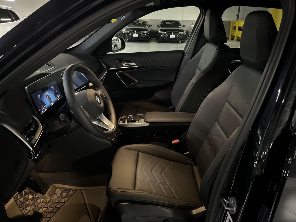 Thumbnail: 2026 BMW X1 - 11