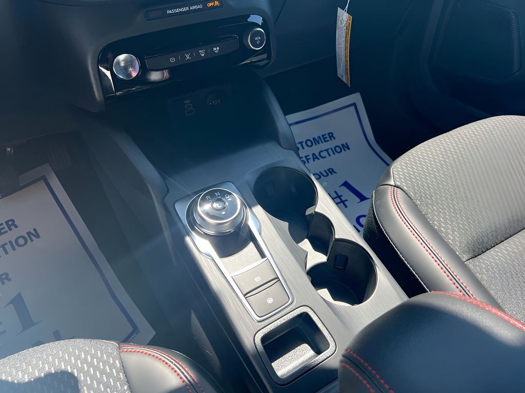 2025 Ford Escape Hybrid