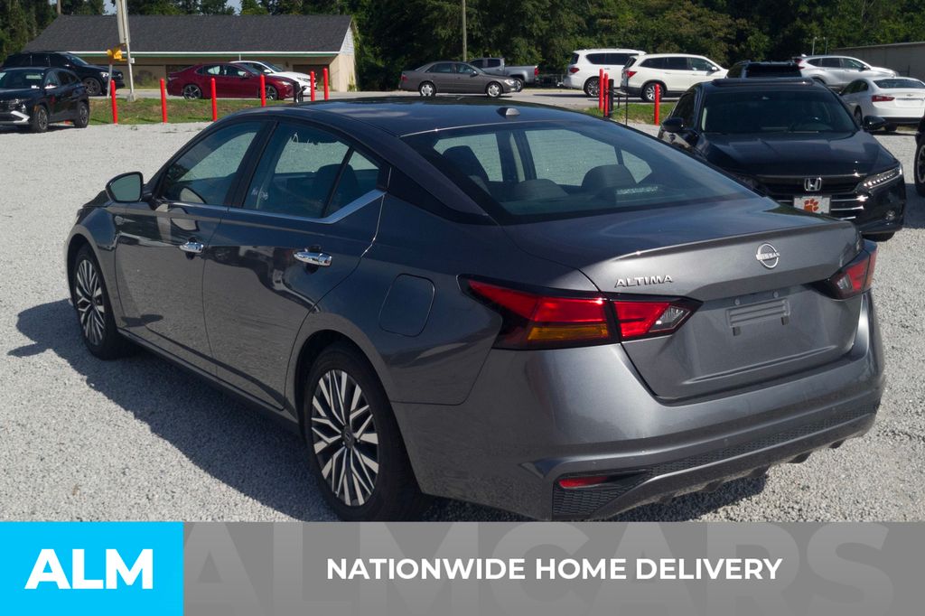 Used 2025 Gray Nissan 2.5 SV image 4