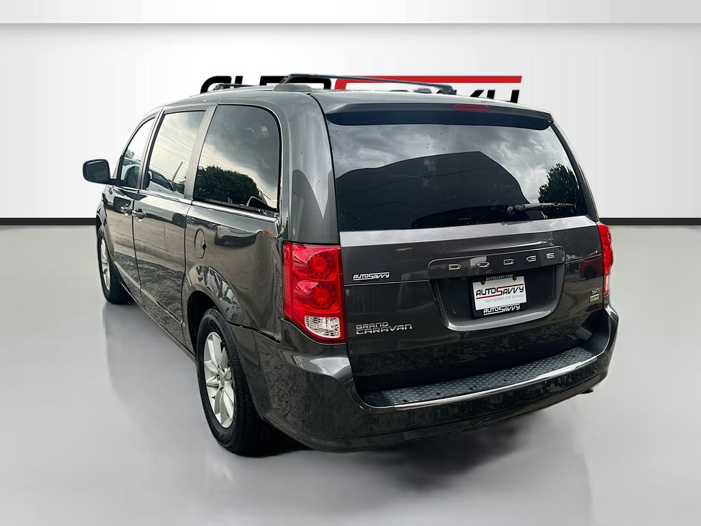 Used 2019 Gray Dodge SXT image 5