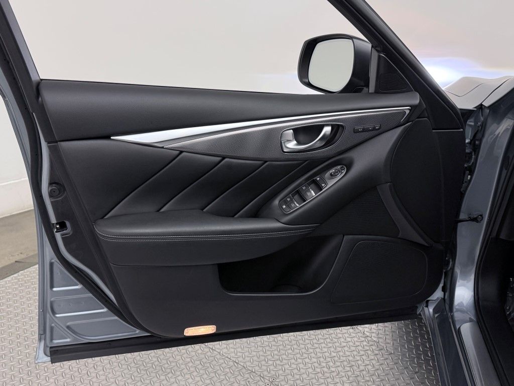 Thumbnail: 2016 INFINITI Q50 - 28