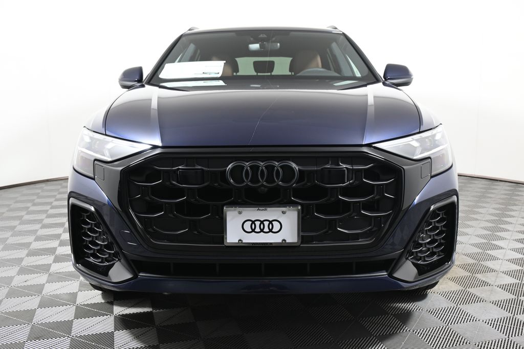 Thumbnail: 2025 Audi Q8 - 9