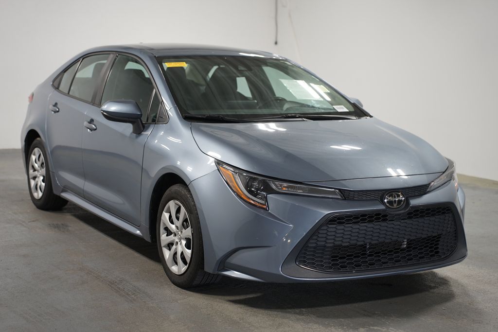 2022 Toyota Corolla LE 3