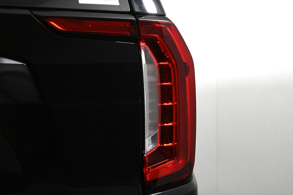 2024 GMC Yukon Denali Ultimate 13