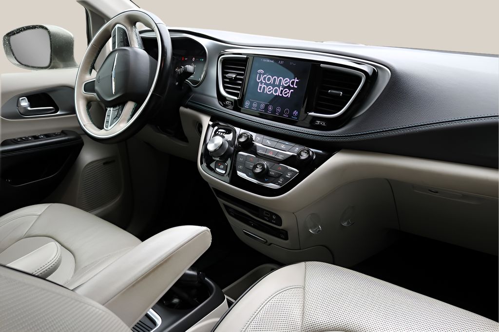 Used Car 2018 Chrysler Pacifica Hybrid  Limited For Sale Under $20,000 In Austin, Texas