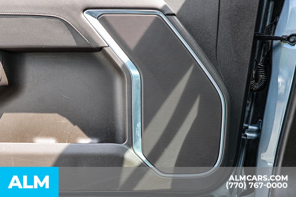 Used 2025 Gray Chevrolet LT/MT Certified image 46