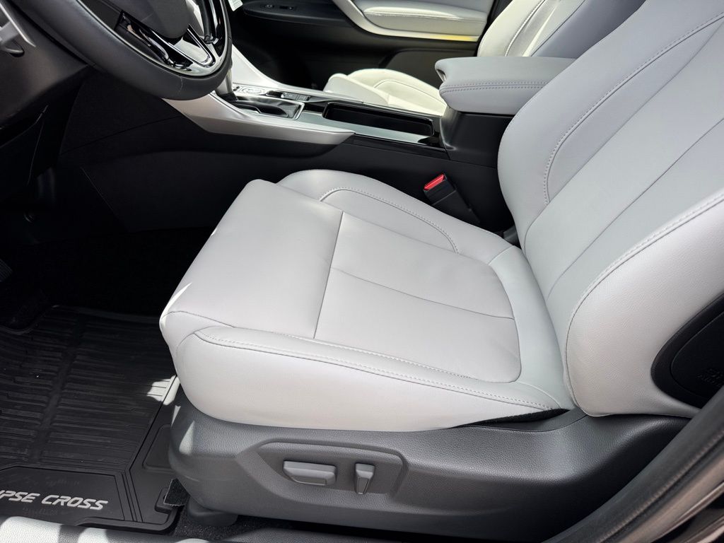 2025 Mitsubishi Eclipse Cross SEL photo 22