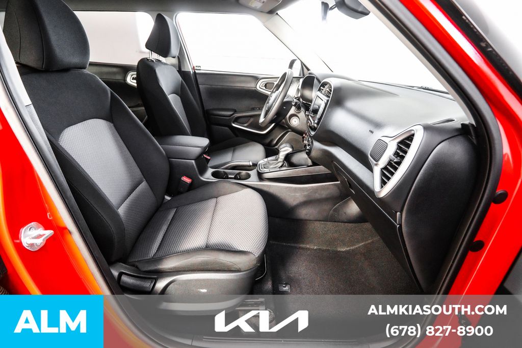 2023 Kia Soul LX photo 17