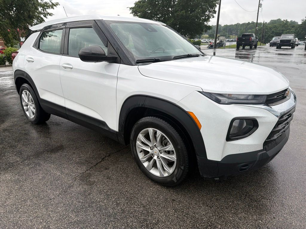 View vehicle photo 2