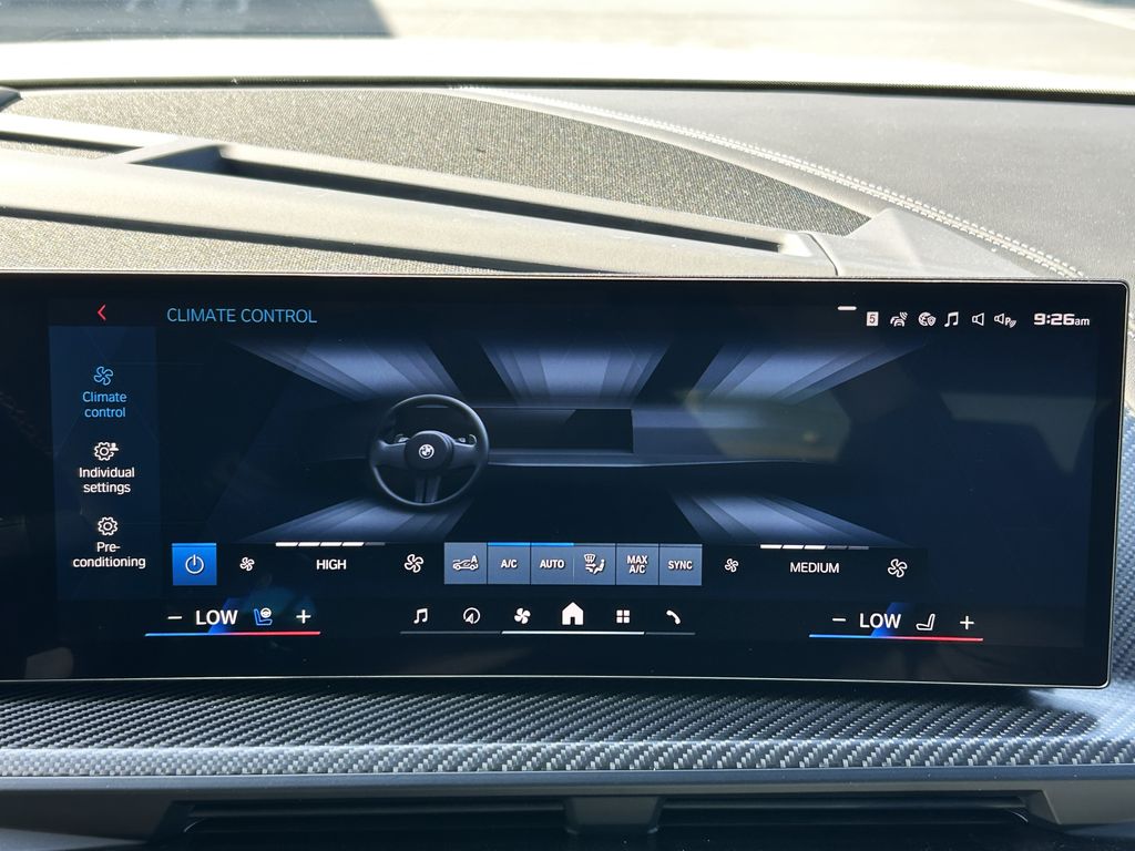 2025 BMW XM  24