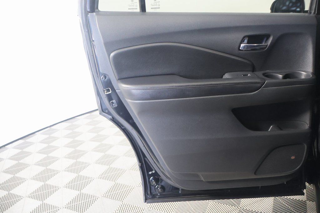 Thumbnail: 2016 Honda Pilot - 11