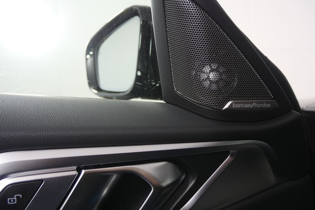 Thumbnail: 2026 BMW i4 - 6