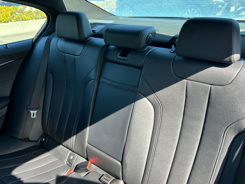 Thumbnail: 2022 BMW 5 Series - 31