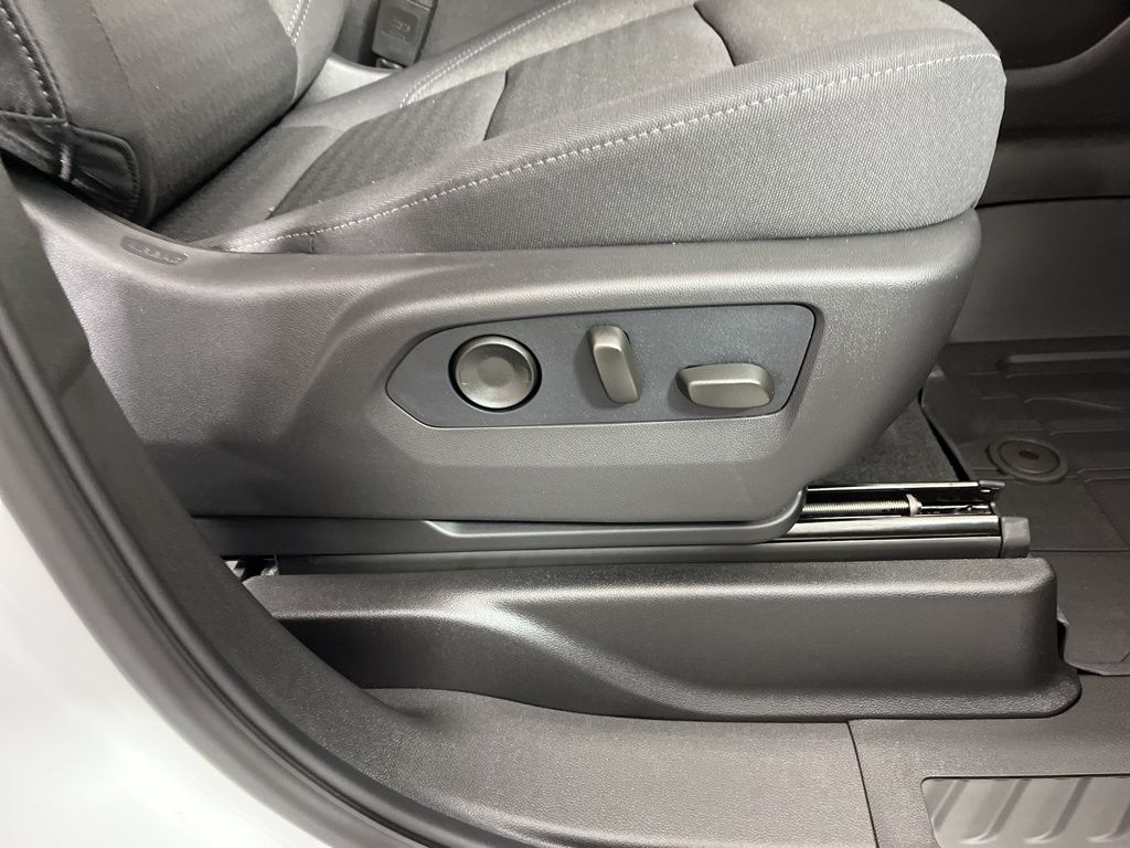 Thumbnail: 2026 Chevrolet Tahoe - 9