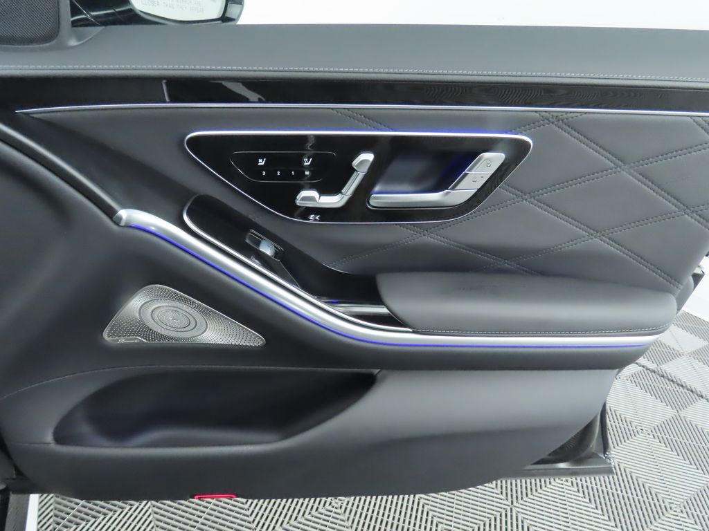 2025 Mercedes-Benz S-Class AMG S 63 4MATIC 27