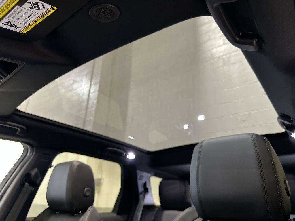 Thumbnail: 2026 Land Rover Discovery Sport - 11