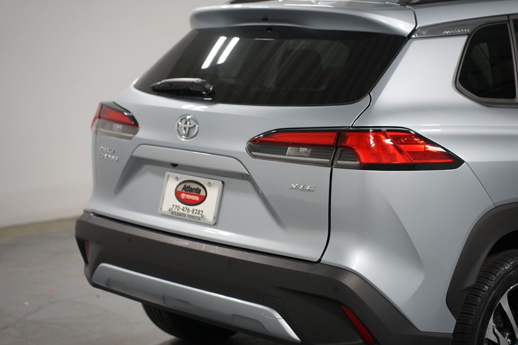 2024 Toyota Corolla Cross XLE 9