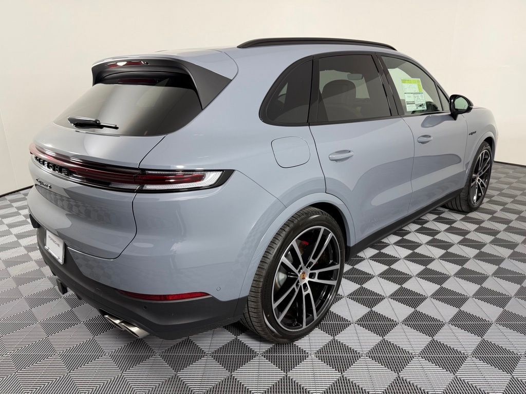 Thumbnail: 2026 Porsche Cayenne - 10