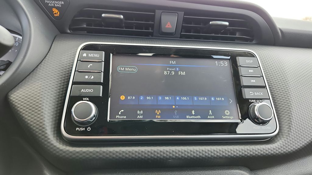 2025 Nissan Kicks Play
