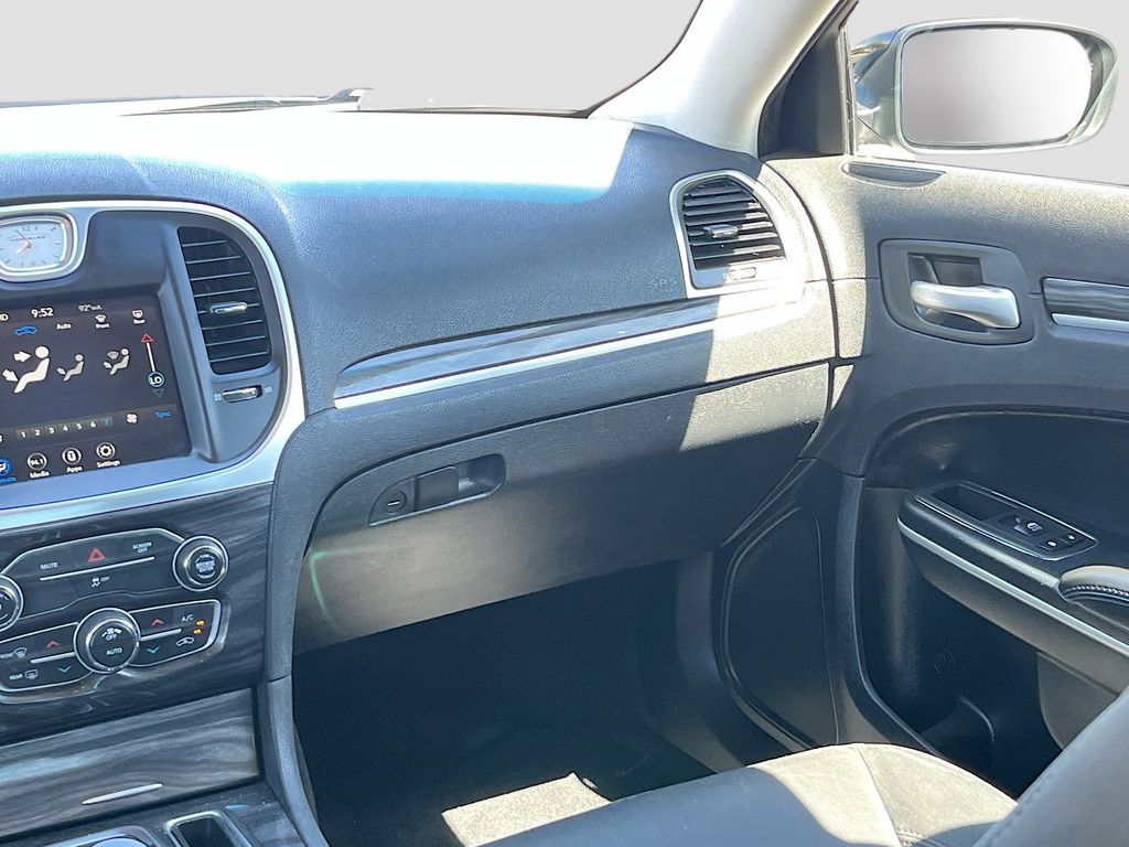 Used 2020 Black Chrysler Touring image 21