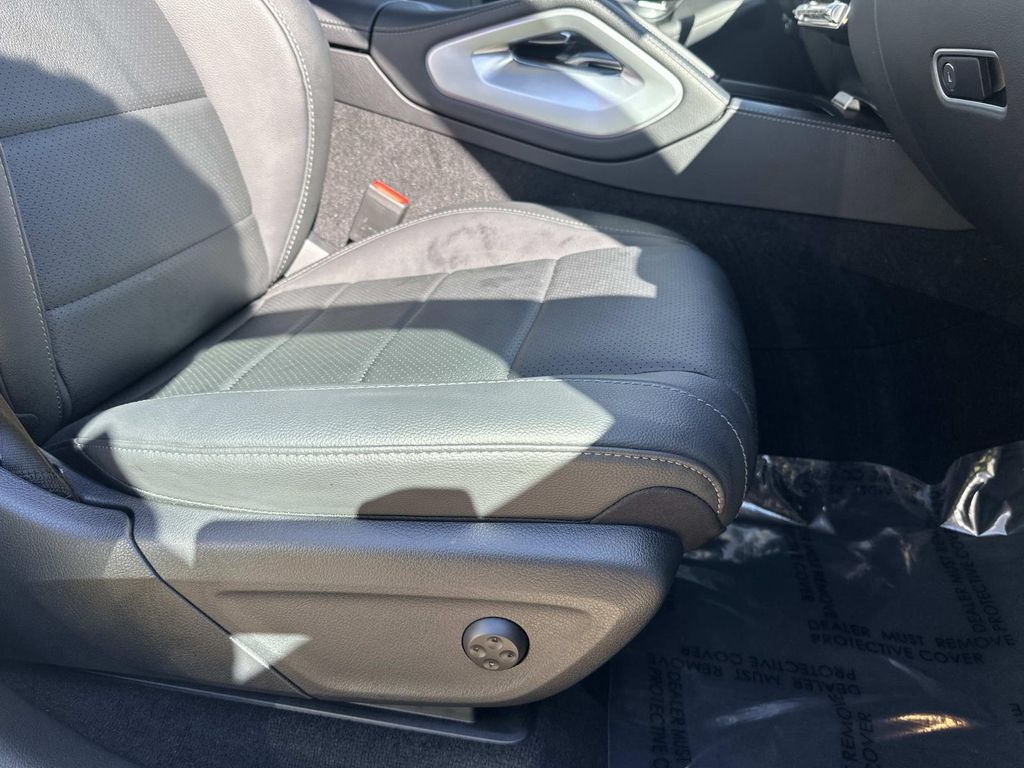 Thumbnail: 2024 Mercedes-Benz GLS - 22