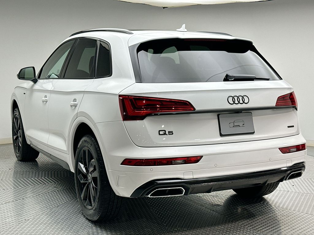 Thumbnail: 2024 Audi Q5 - 11