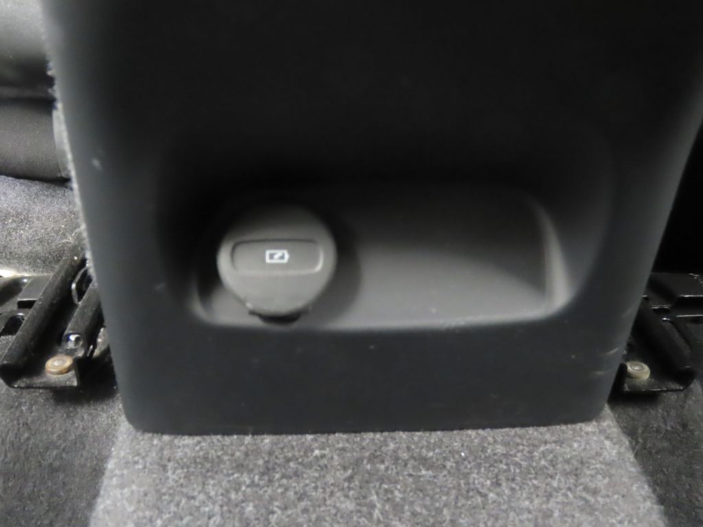 Thumbnail: 2019 Volvo XC40 - 30