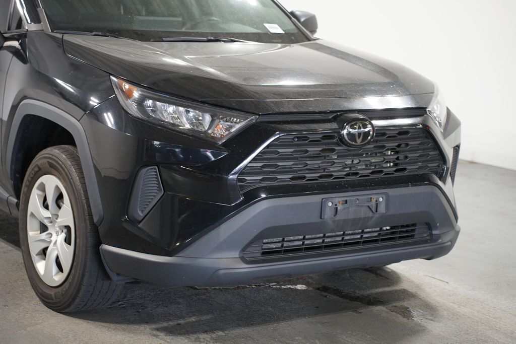 Thumbnail: 2019 Toyota RAV4 - 4