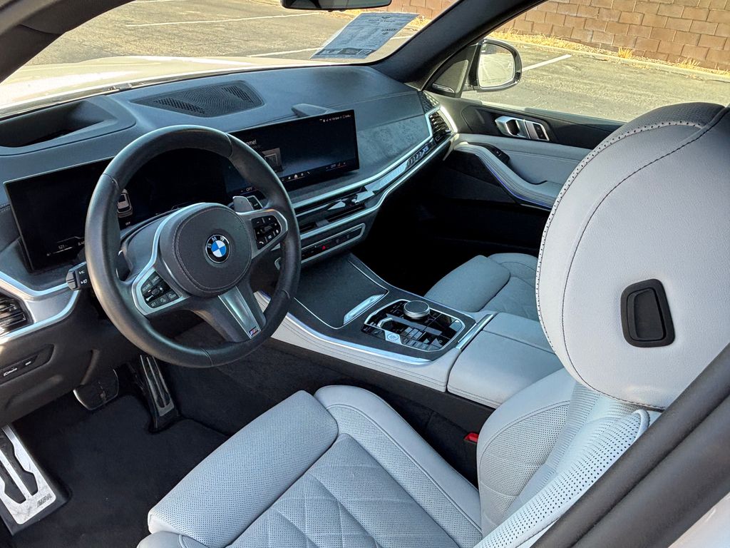 Thumbnail: 2024 BMW X5 - 8
