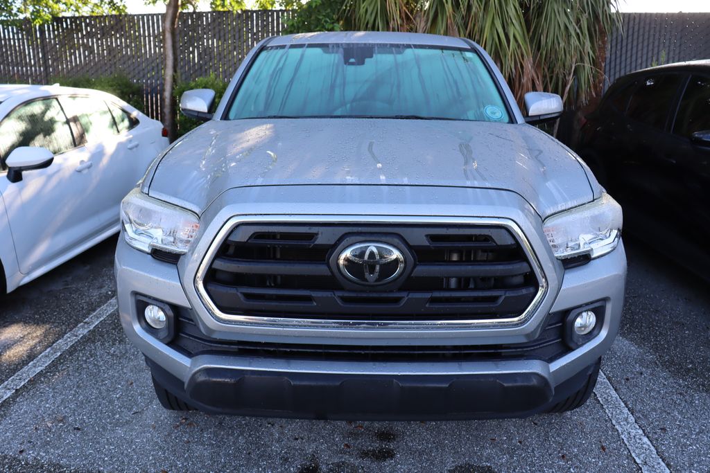 Thumbnail: 2019 Toyota Tacoma - 5