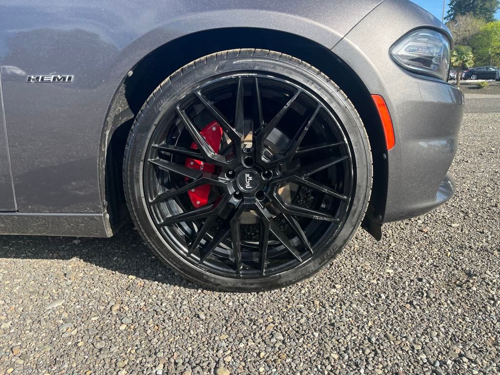 2017 Granite Crystal Metallic Clearcoat Dodge Charger R/T RWD Sedan