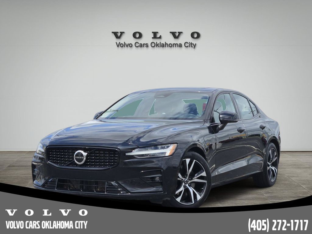 Onyx Black Metallic 2025 Volvo S60 B5 Core AWD Sedan All-Wheel Drive Automatic