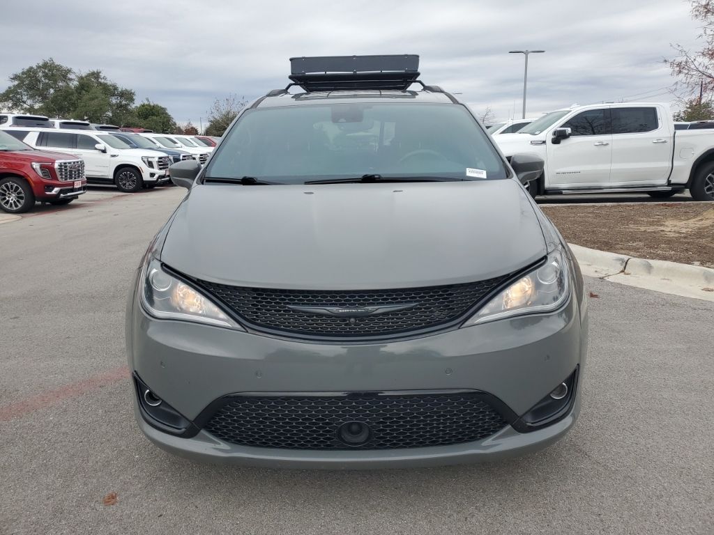 Used Car 2020 Chrysler Pacifica  Touring L Plus For Sale Under $25,000 In Austin, Texas