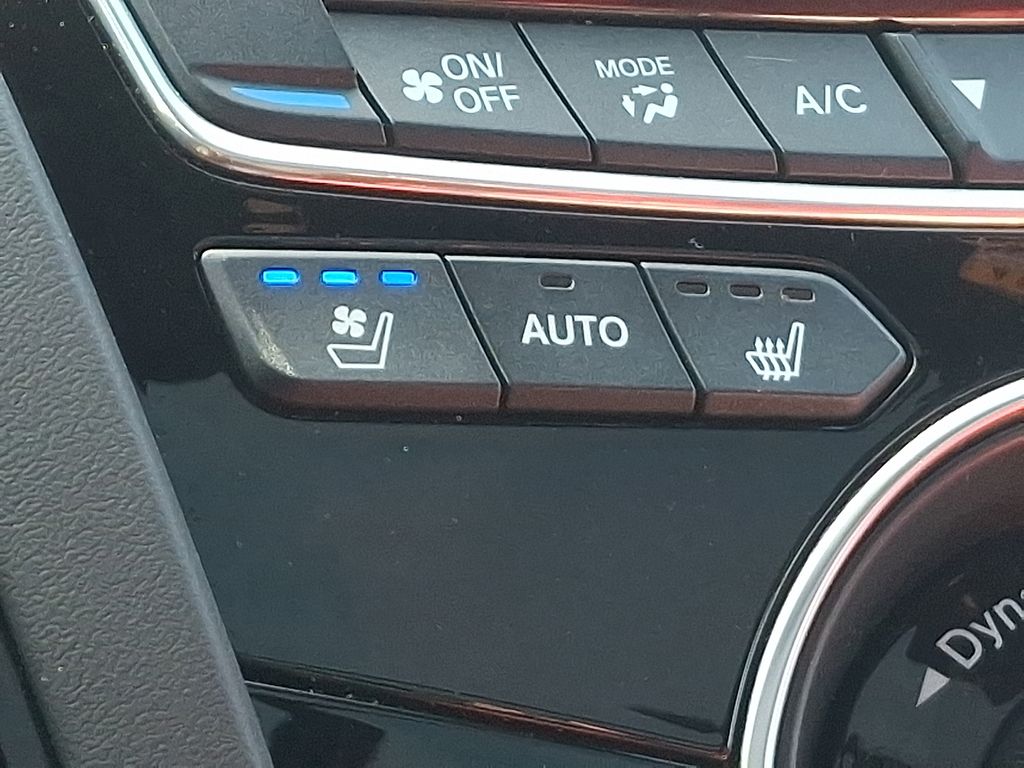 Thumbnail: 2025 Acura RDX - 26