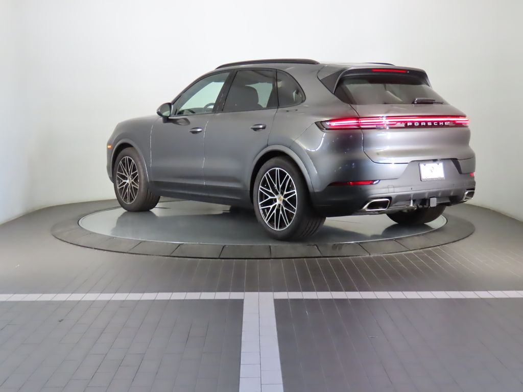 2024 Porsche Cayenne  3