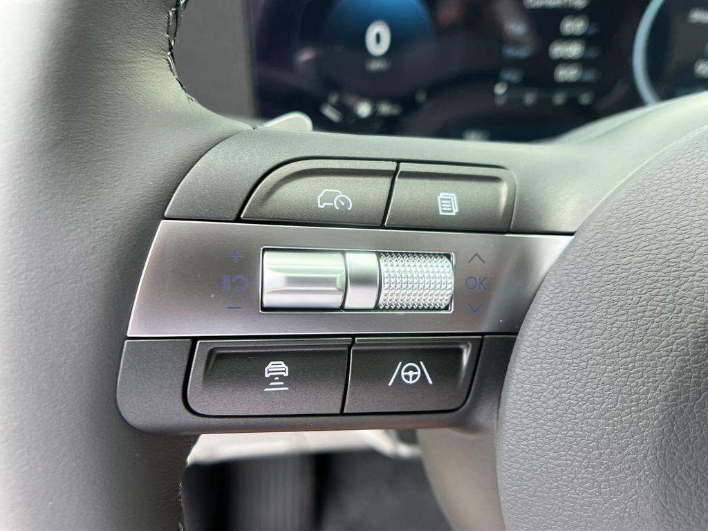 2025 Hyundai Kona SEL photo 24