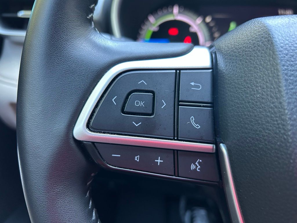 Thumbnail: 2024 Toyota Highlander - 20