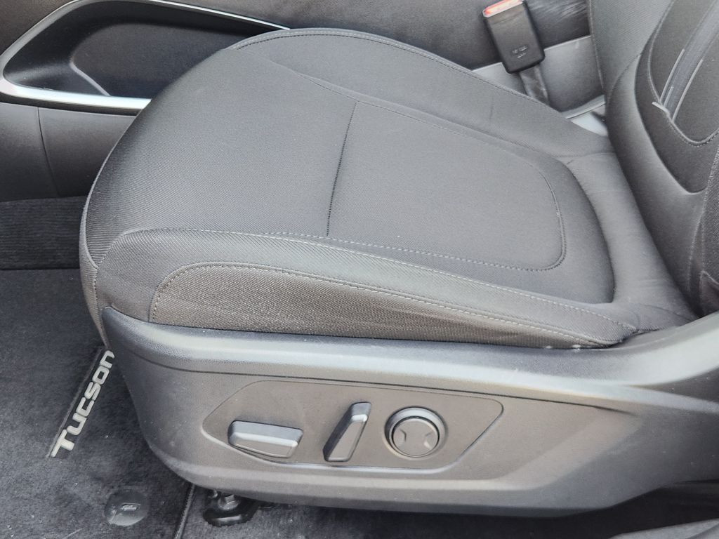 2022 Hyundai Tucson Hybrid SEL Convenience Silver at Baytown Hyundai