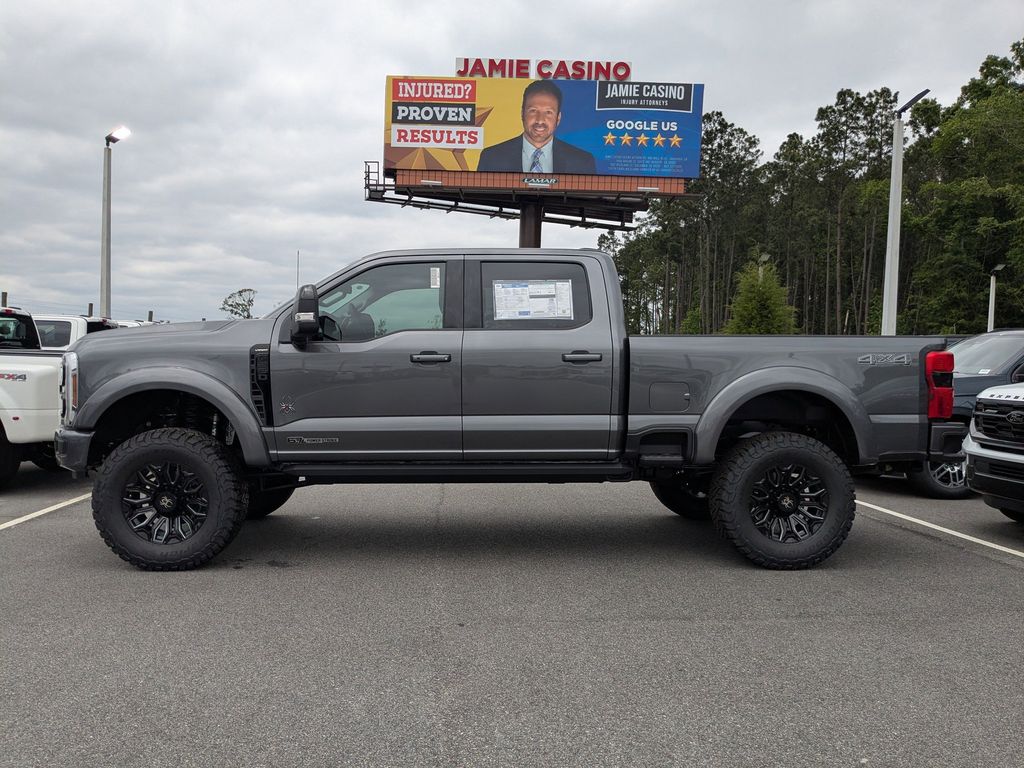 2026 Ford F-250 Super Duty Black Widow