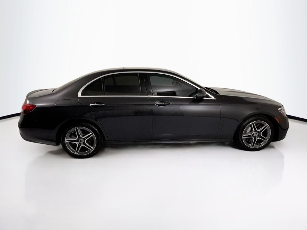 Thumbnail: 2023 Mercedes-Benz E-Class - 4