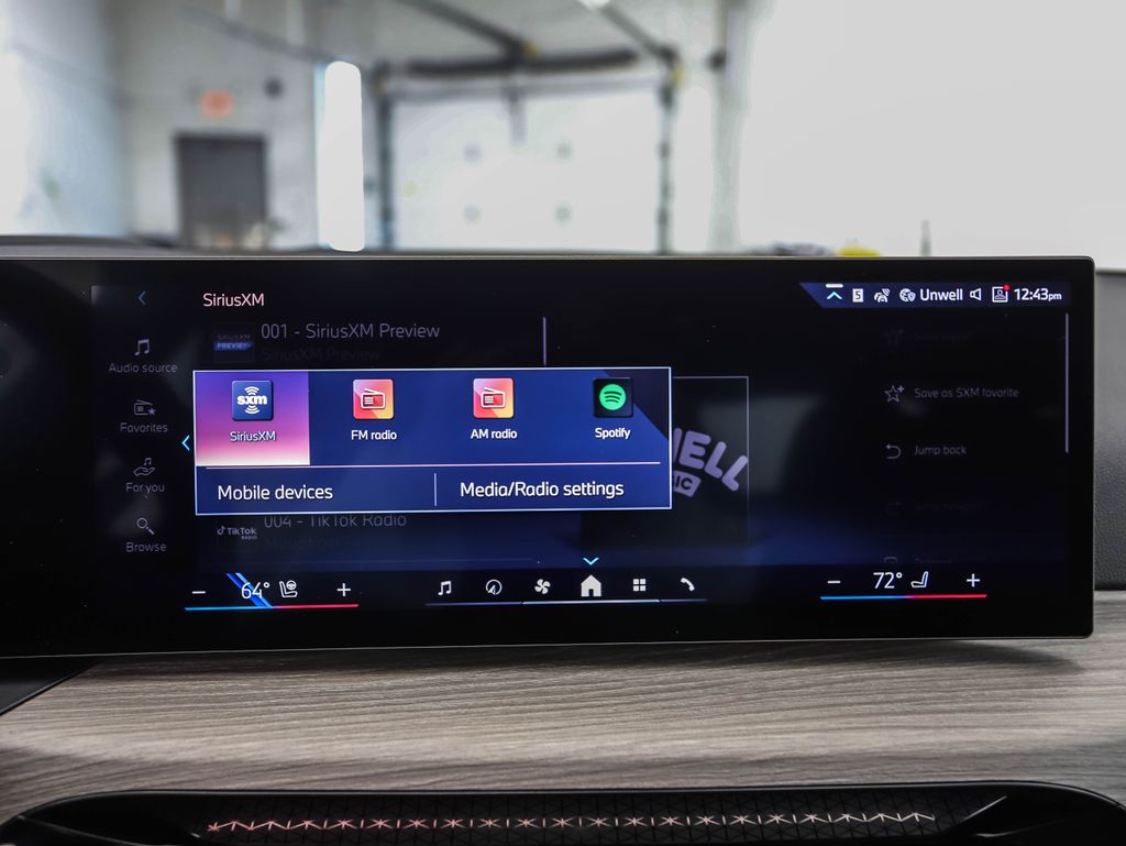 Thumbnail: 2025 BMW 3 Series - 18