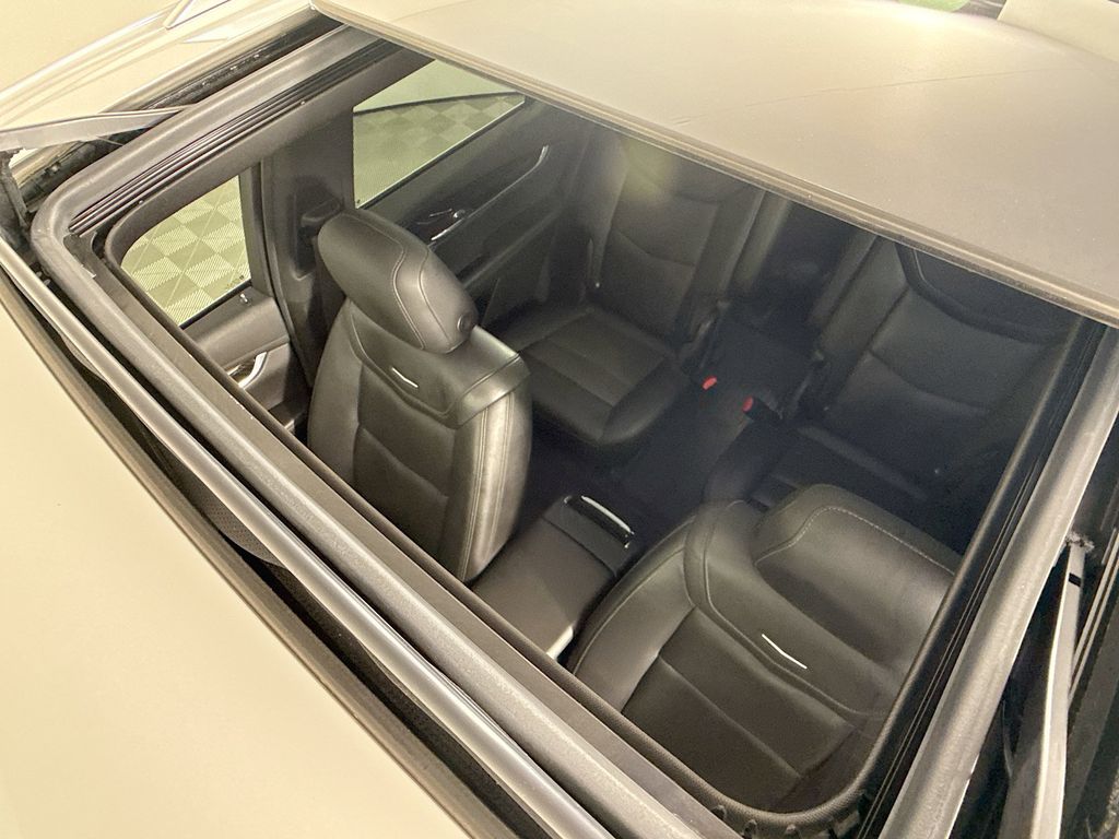 Thumbnail: 2021 Cadillac XT6 - 23