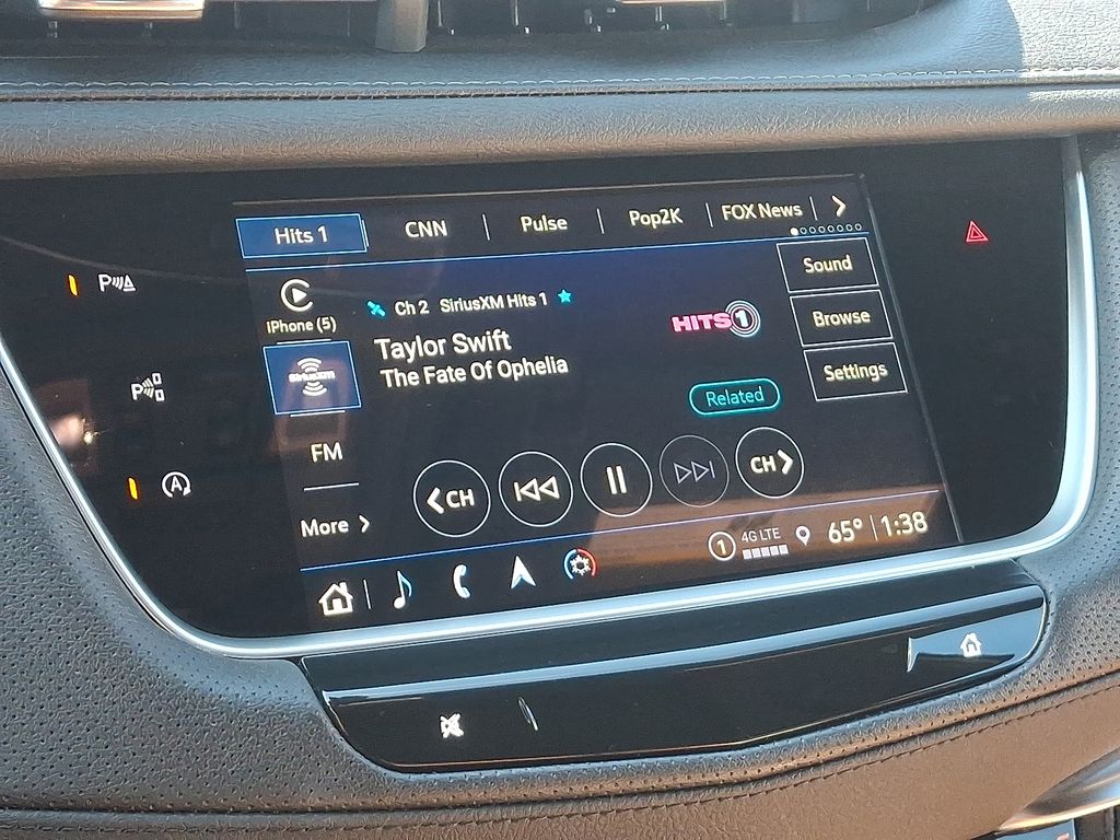 Thumbnail: 2025 Cadillac XT5 - 18