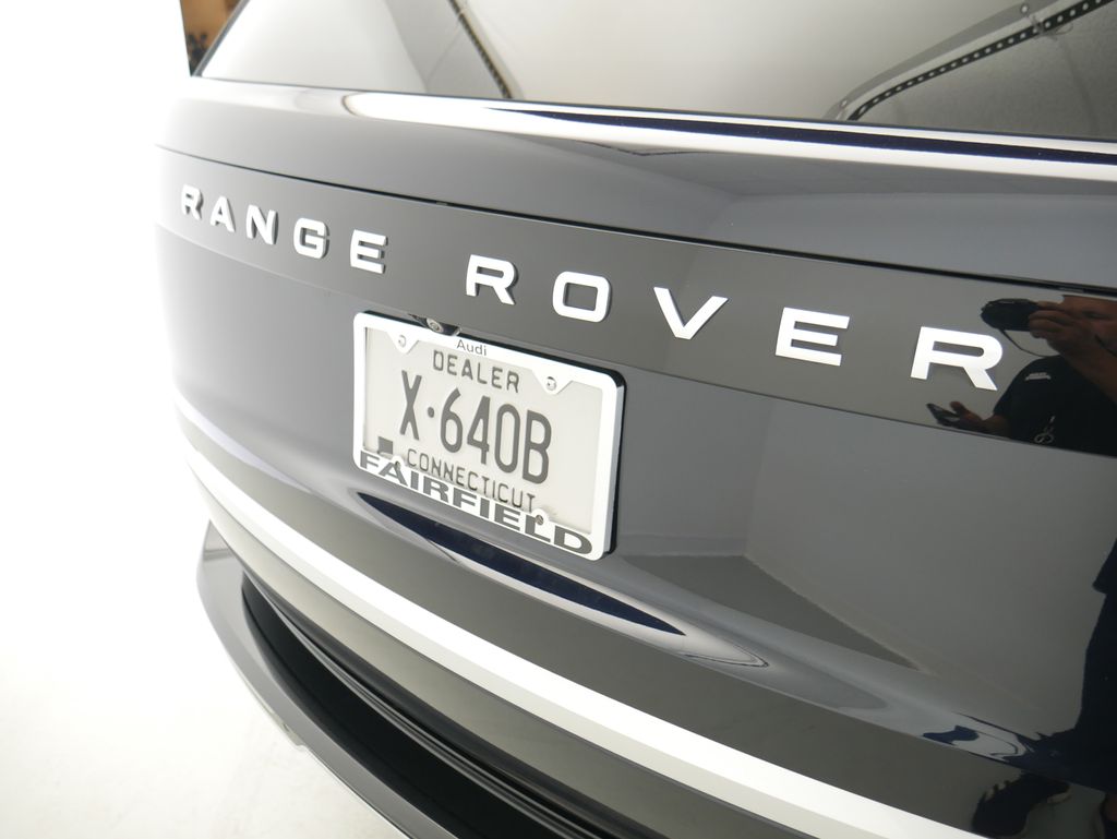 Thumbnail: 2025 Land Rover Range Rover - 12