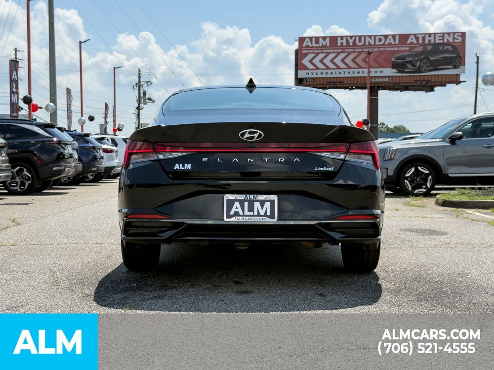 Used 2023 Black Hyundai Limited image 5