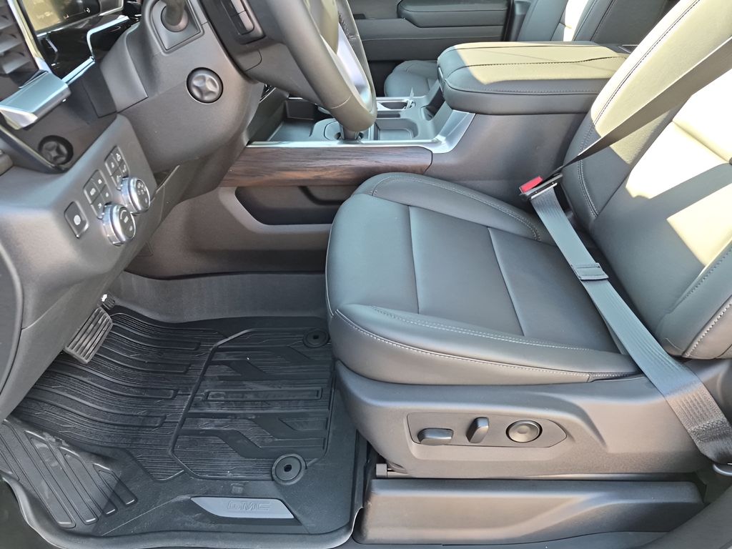 New 2026 White GMC SLT image 32