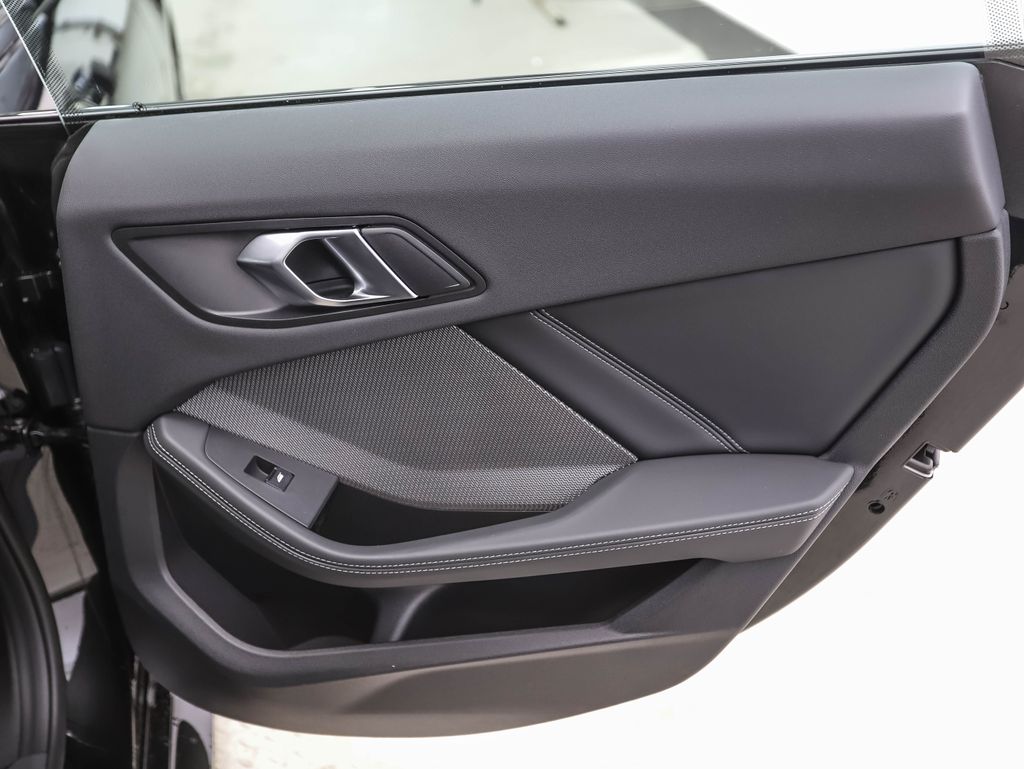 Thumbnail: 2025 BMW 2 Series - 23