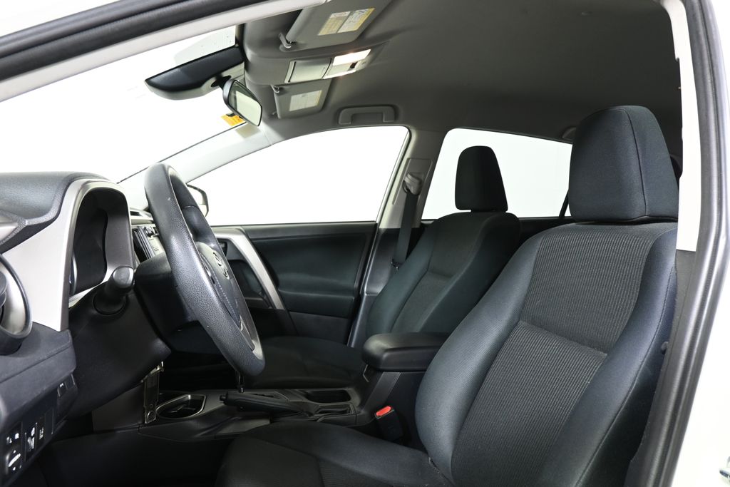 Thumbnail: 2018 Toyota RAV4 - 13